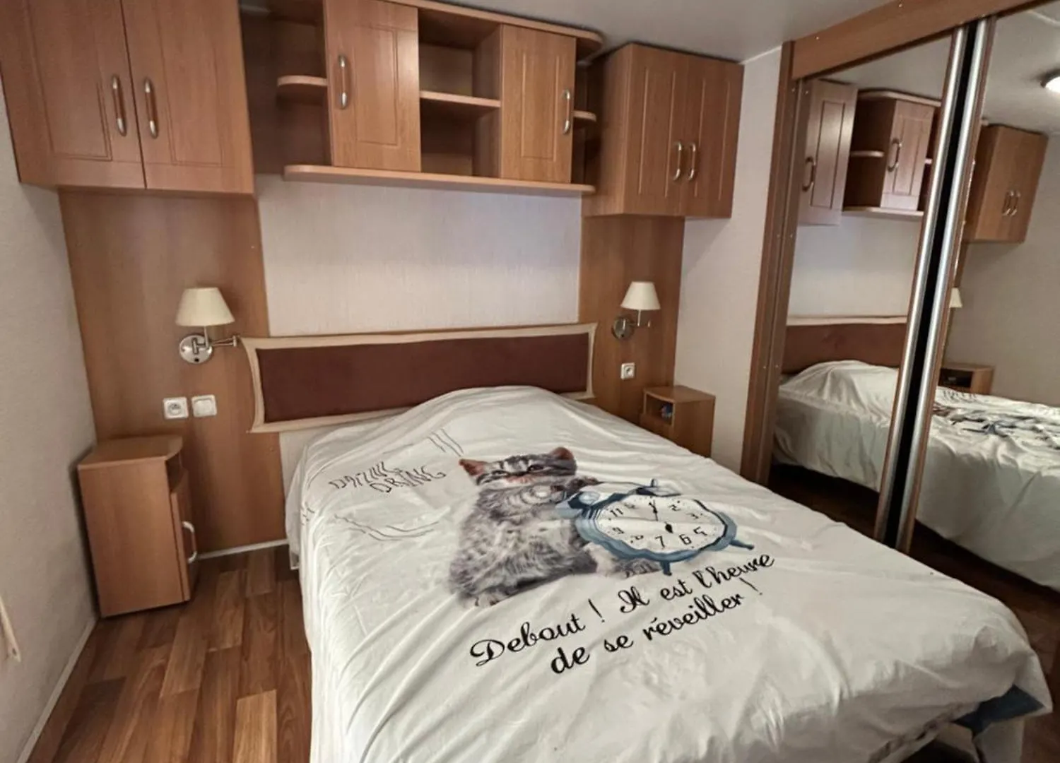 Mobil-Home 6 Personnes 2Ch 44M2 Arreau 0*,  Frankreich